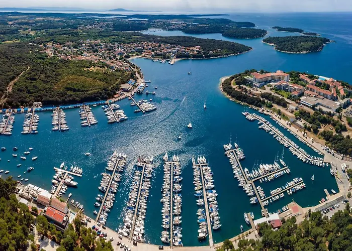 Ellie Kajak * Pula