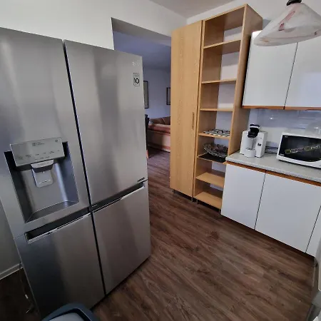 アパート Ellie Kajak プーラ